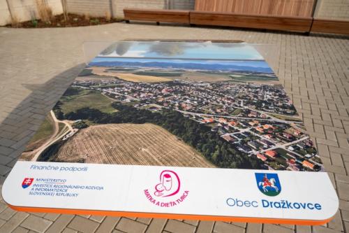 Športovo-relaxačnú zónu pre deti a mládež v DražkovciachFoto č.4